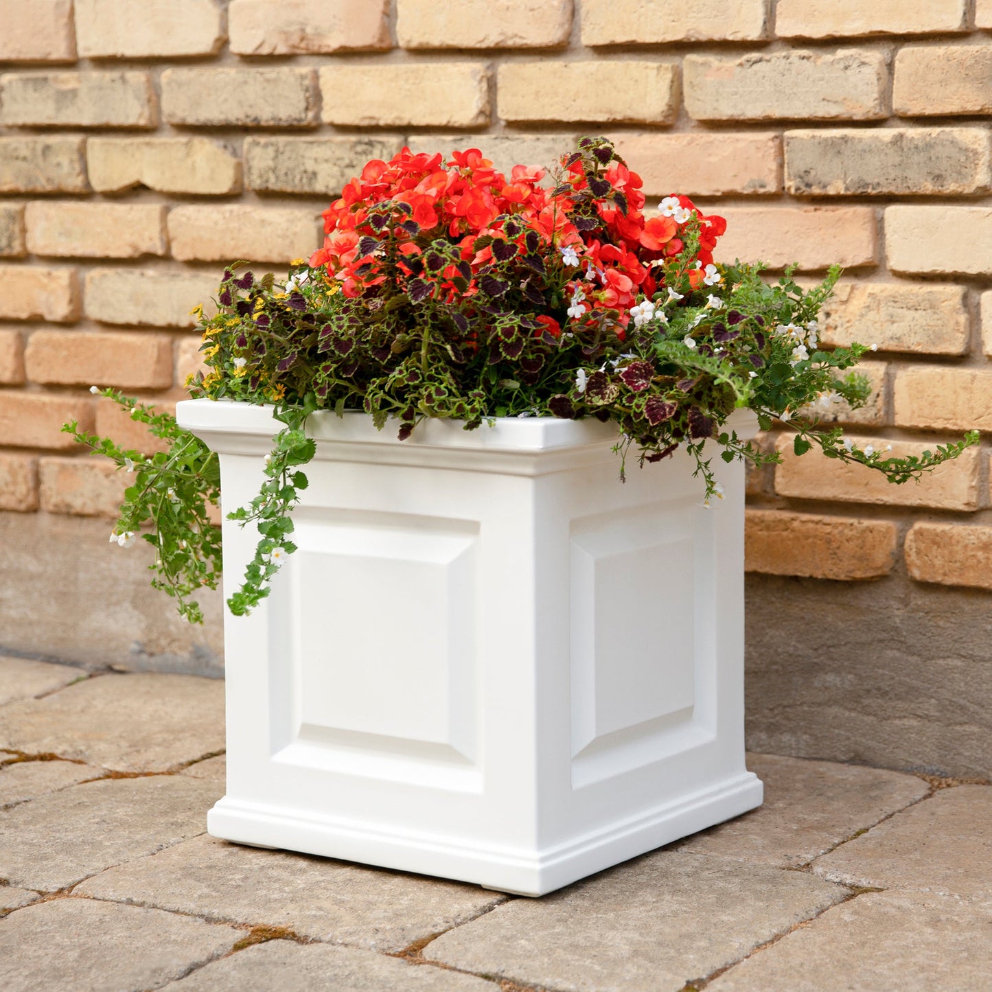 Nantucket 16in Square Planter